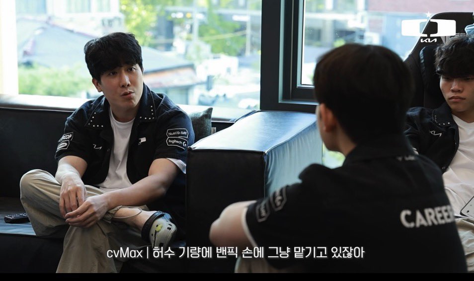 goguma_dori_'s tweet photo. 하................. 개딮기 네컷만화 ㅅㅂ https://t.co/dRtWw5xBta
