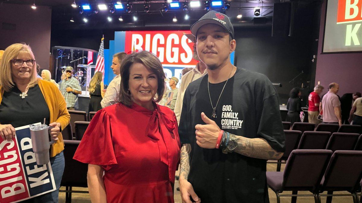 MuchoMartinez's tweet photo. The new @andybiggs4az @SineKerr ticket energized the #Tucson voters for a better #Arizona. @AZGOP @Pima_GOP always present for conservative candidates and #WethePeople. Join the movement sign up today https://t.co/3nFkEnStXt #magamajorityforce https://t.co/REaDOf4Krv