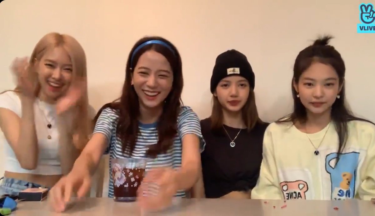 lomlkjn's tweet photo. i'm gna cry :( https://t.co/GFRpVR1gYX