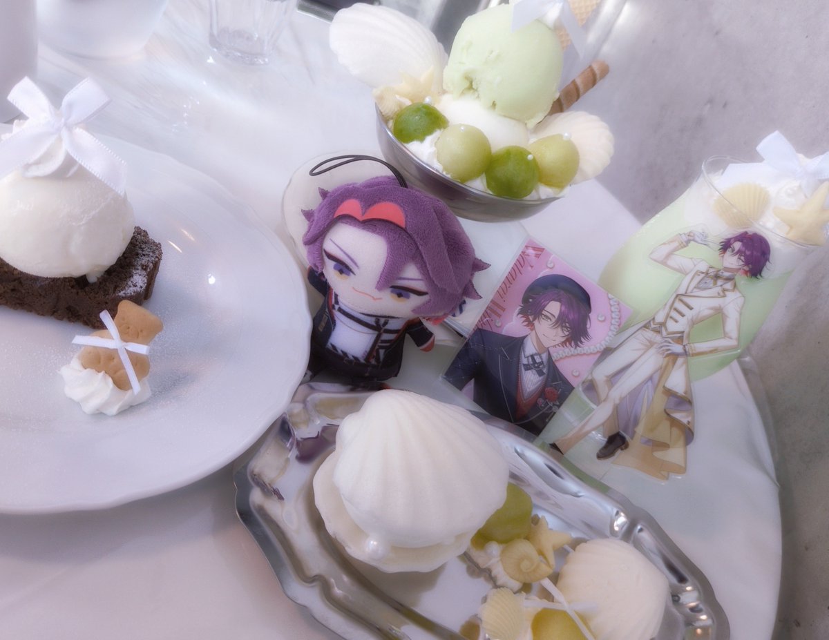 Kannagi_Ruto's tweet photo. ピーチ頼もうと思ったけど欲には勝てなかったww
メロンはやっぱり美味しい(*´～｀*)ŧ‹"ŧ‹"ŧ‹"

写真頑張って撮ってみたけど...どうだろ？下手...かな？？ https://t.co/xmDm2bJTlb