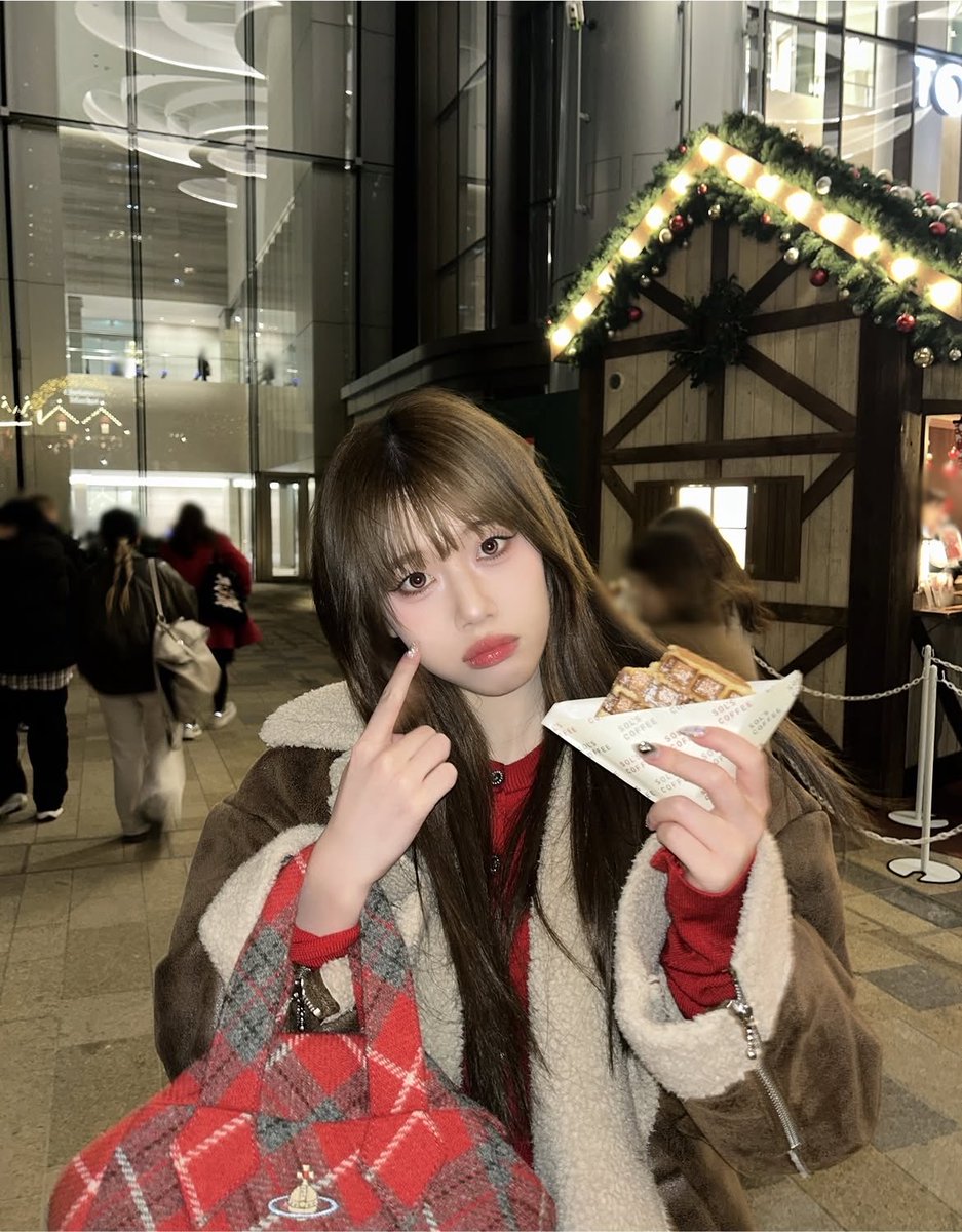 ayane_ru05's tweet photo. 交際中                        結婚5年目 https://t.co/HbxUDM2dW2