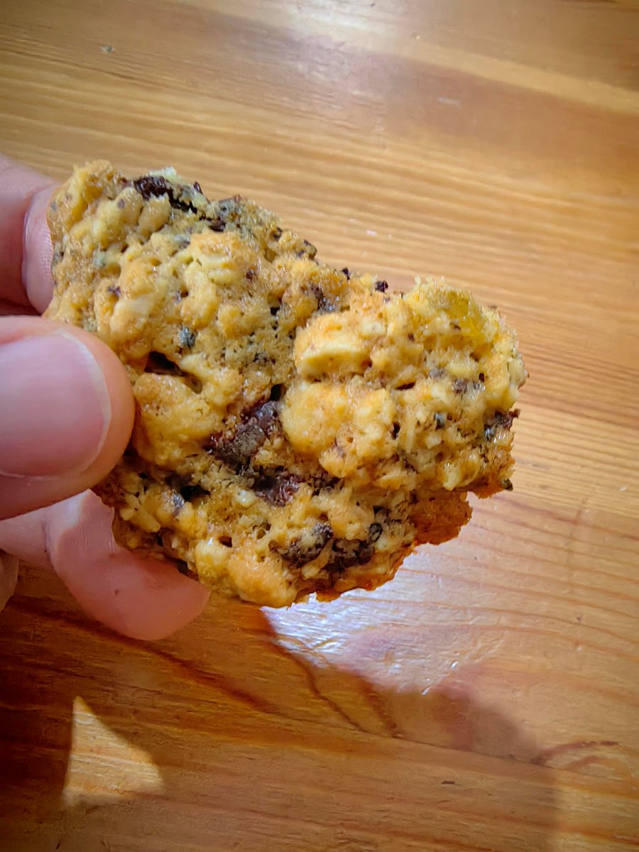 Meanno7's tweet photo. Just nailed my first batch of salted caramel chocolate chip cookies—warm, gooey, and way more delicious than I imagined!  Baking magic hits different when you mix a little patience and a whole lot of joy. https://t.co/UfZPp5bxu3