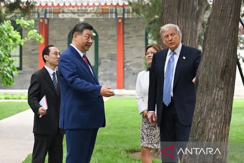 budimandjatmiko's tweet photo. @MIT AI pun akan jd salah 1 topik hangat saat Xi Jinping &amp; Trump akan bertemu pd September di Washington DC. Jika twips mau memahami perbedaan strategi RRC &amp; strategi AS di #ZamanAI, bisa tonton diskusi saya di => https://t.co/fkba4CeHlb https://t.co/8VvgjrYcEf https://t.co/ycX8WWXspc