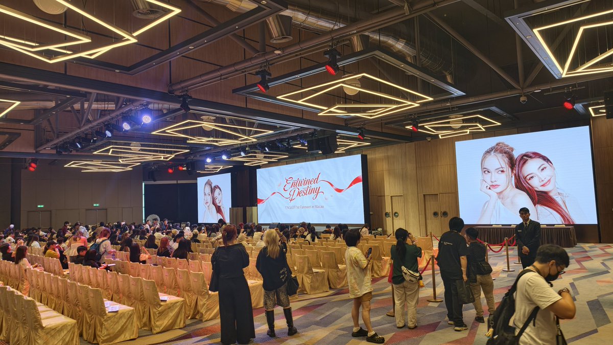 DinnyK33's tweet photo. พร้อมคับ

#1stFanmeetENGLOTinMacau https://t.co/wQ17LSLkbV