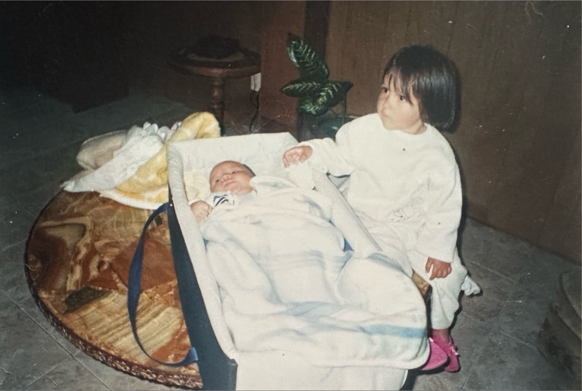 sarahperoconh's tweet photo. 💙 https://t.co/h30K3AUywB