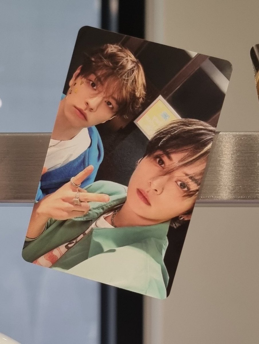 twomincart's tweet photo. wtb lfs ph

2min unit pc this&amp;that popup longsleeve mesh

# stray kids skz photocard poca kim seungmin lee know https://t.co/E3HizHbk2E