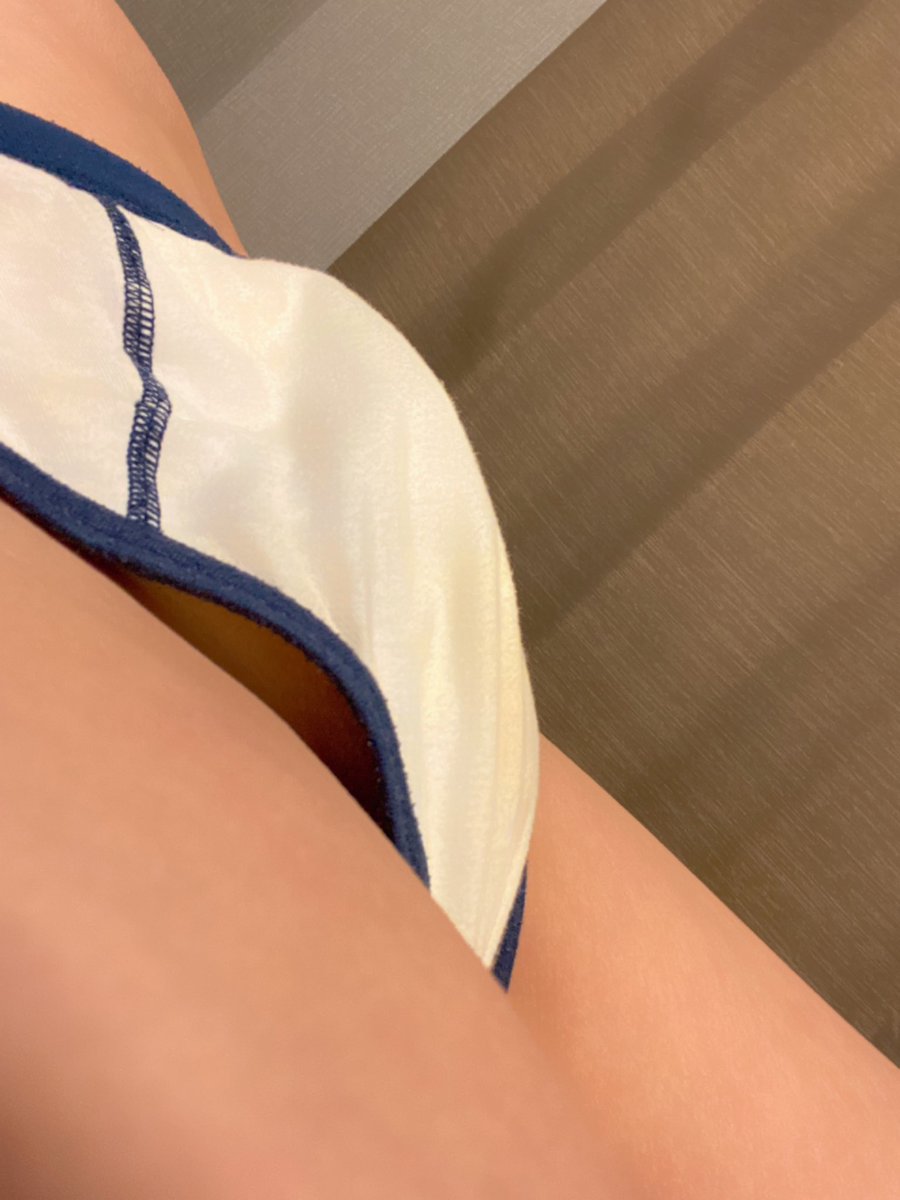 hentairiba3's tweet photo. 今日の子供ブリーフ
白ブリーフは汚れたらシミが目立つ…
この見えそうで見えない隙間がえろい
#ブリーフ #男児ブリーフ https://t.co/T0ew9kFcKx