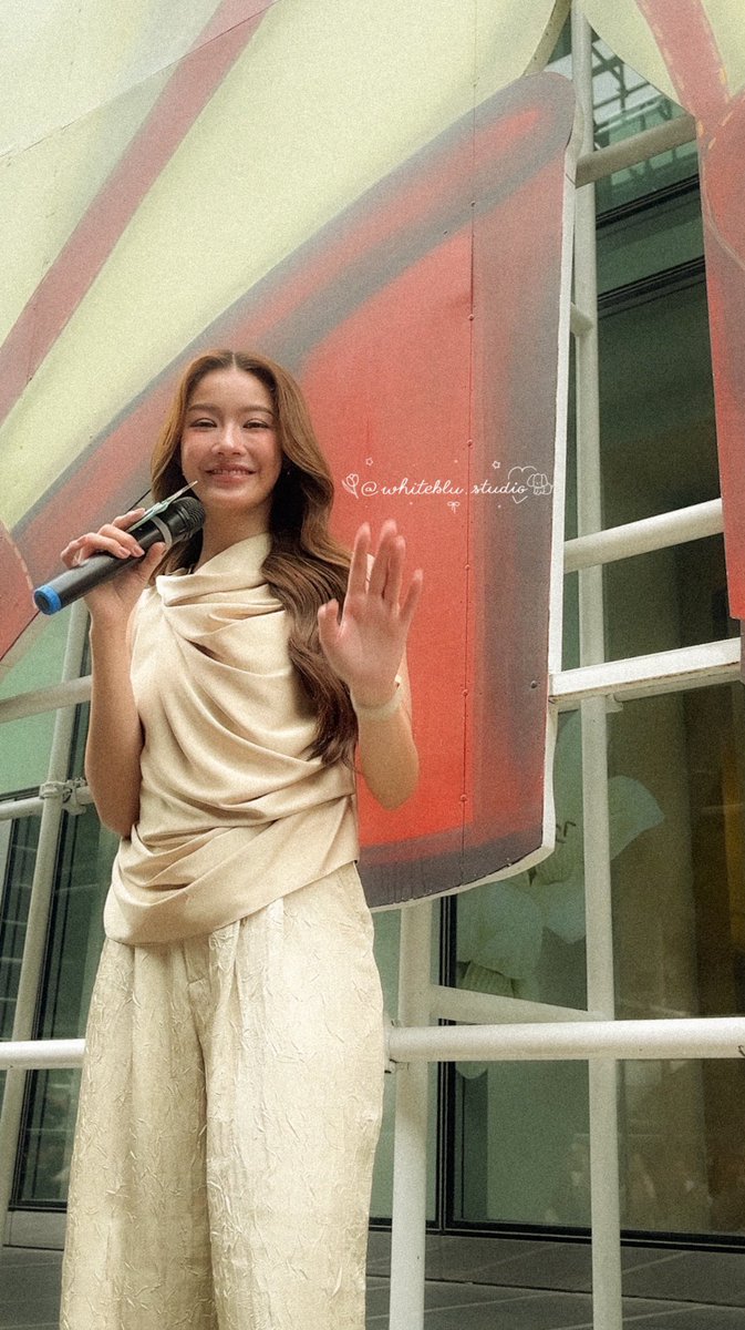 whiteblutulip's tweet photo. ไม่เคยเชื่อเลยว่ามีคนสวยขนาดนี้อยู่บนโลก จนได้เห็นด้วยตาตัวเอง -`♡´-

NAMTAN BA FITFLOP
#FitFlopXNamtan
#namtantipnaree https://t.co/MuDM8Fr0LD