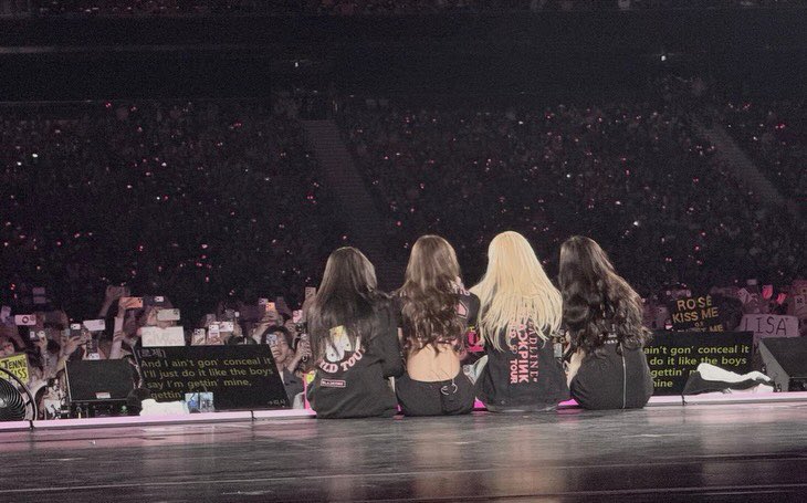 rose______0211's tweet photo. BLACKPINK10周年おめでとう🎂🎉
#BLACKPINK10thAnniversary
#BLACKPINK_FOURever
#10YearsWithBLACKPINK
#10주년_블랙핑크_포에버 https://t.co/iP1WFHnBe1