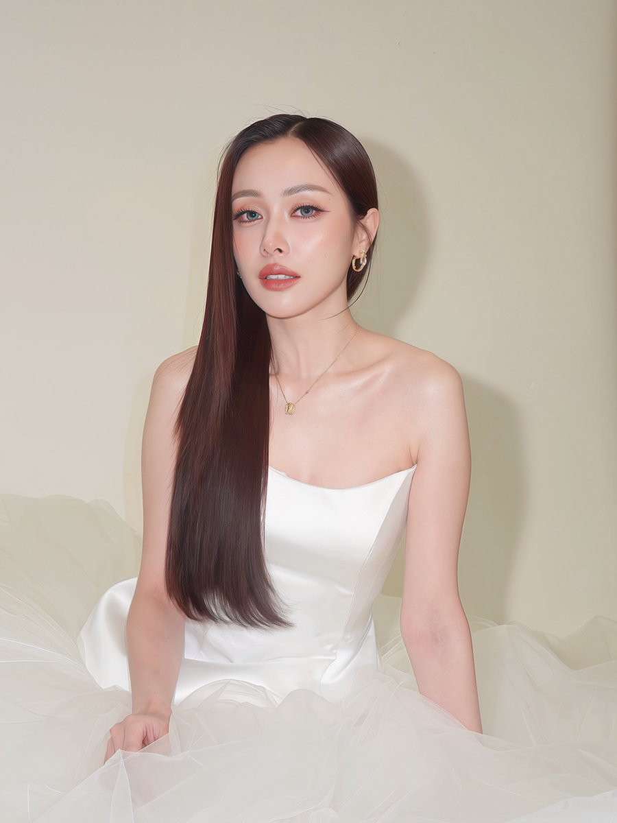 OomBam_CH3's tweet photo. "Oom Eisaya" Joins the Weibo Cultural Communication Night Thailand✨

OOMEIS AT WEIBO GALA 2026
#WeiboGala2026xOomeis https://t.co/pUS9DJ5dZ0