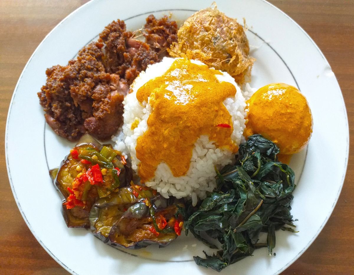 qwertyouts's tweet photo. kaliann tim nasii padang atauu ayam geprekk? https://t.co/5fugy2tNTJ