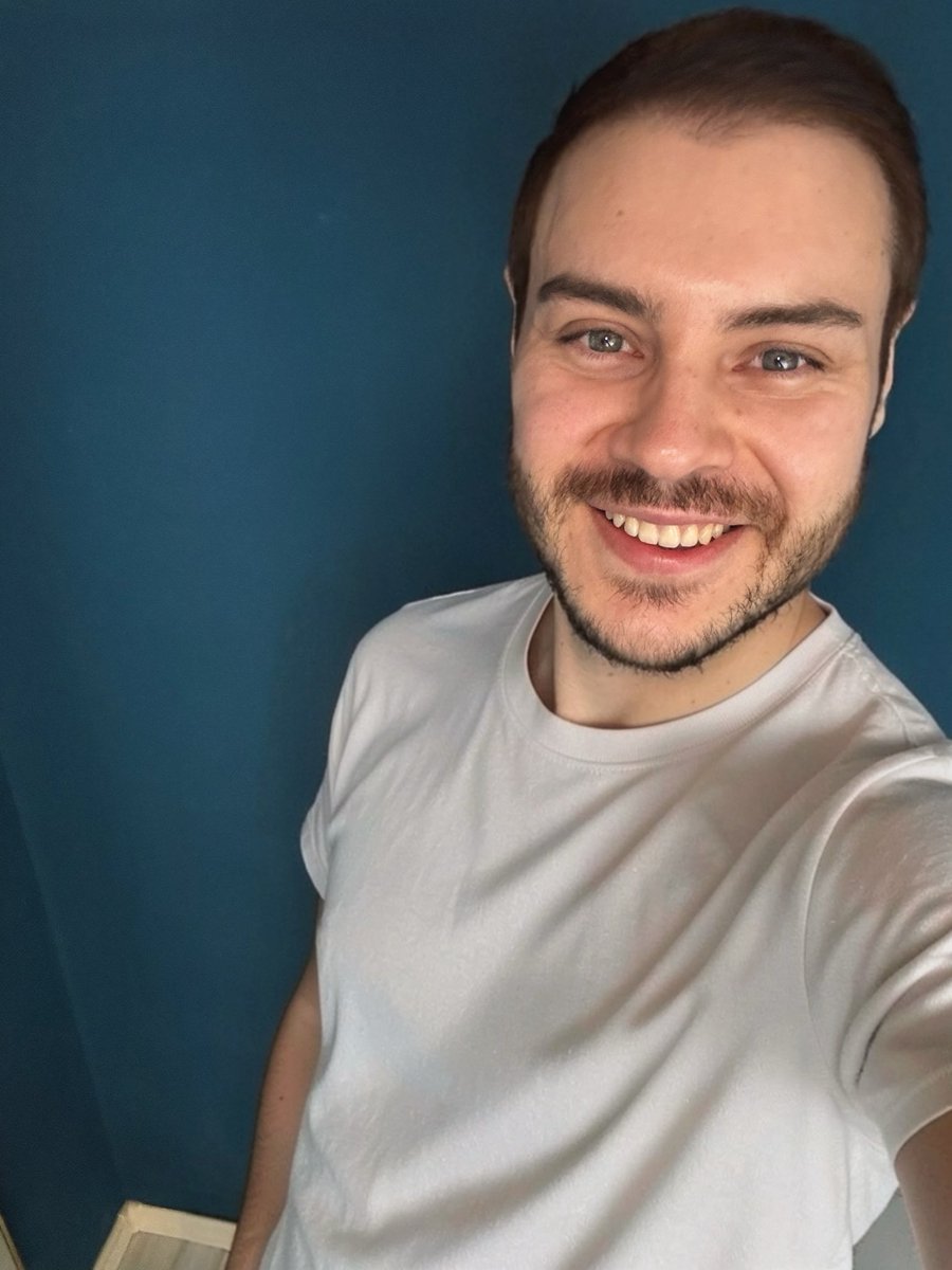 Wendybjz's tweet photo. #selfie #gay #summer #blue #smile https://t.co/Mk1q6v5Hop