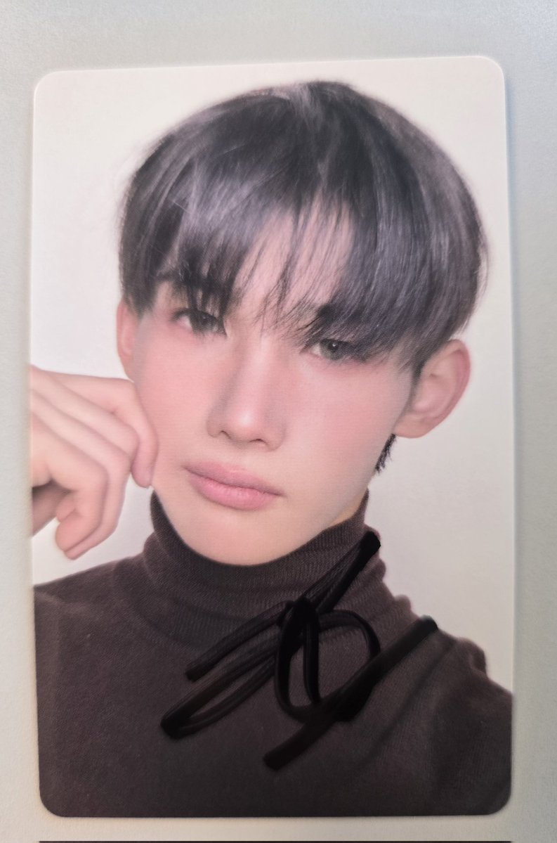 chillin43787903's tweet photo. チェキ▶
念願の背ぇ比べ🥹🥹🥹
こんなにも違うんだ🥹🥹🥹
JOくん耳ポーズと間違えて「あ！ガオーだ」ってやり変えてる最中？！😆
可愛すぎる✨好きすぎる‼️
フォトサ▶
誕生日おめでとう👏言ってもらえてこちらこそ888の日にJOくんに会えていい1年になるよ✨とお礼。

さ、名古屋帰って家族でおた会🎂 https://t.co/DPDQ2VbBln