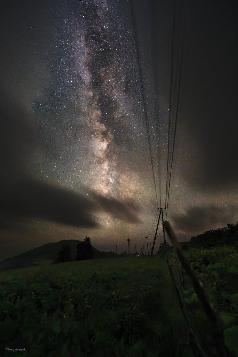 negiasa's tweet photo. 雲が出ていても、
隙間から見える星空が
より美しく見える時もあります。

諦めずにチャレンジしてみてほしいです。 https://t.co/8bJZBVseDm
