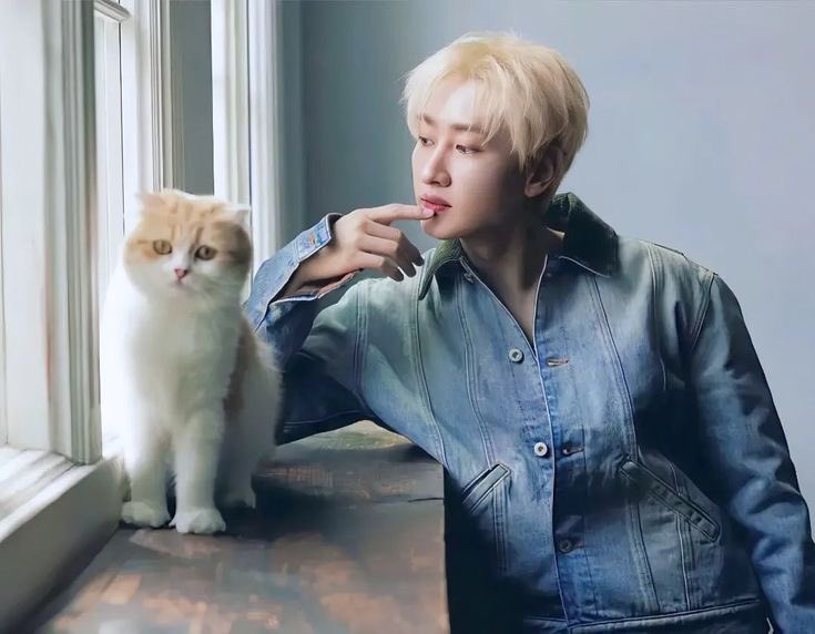 eunhyukpopbase's tweet photo. Today is International Cat Day. https://t.co/WtJSc7uSWR