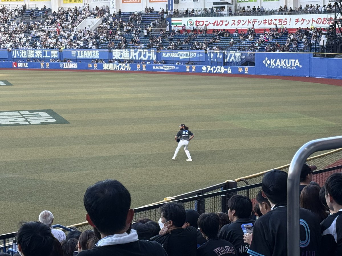 ELLEGAIDEN's tweet photo. カンパネラとジャクソン https://t.co/xK2F6UeO8U
