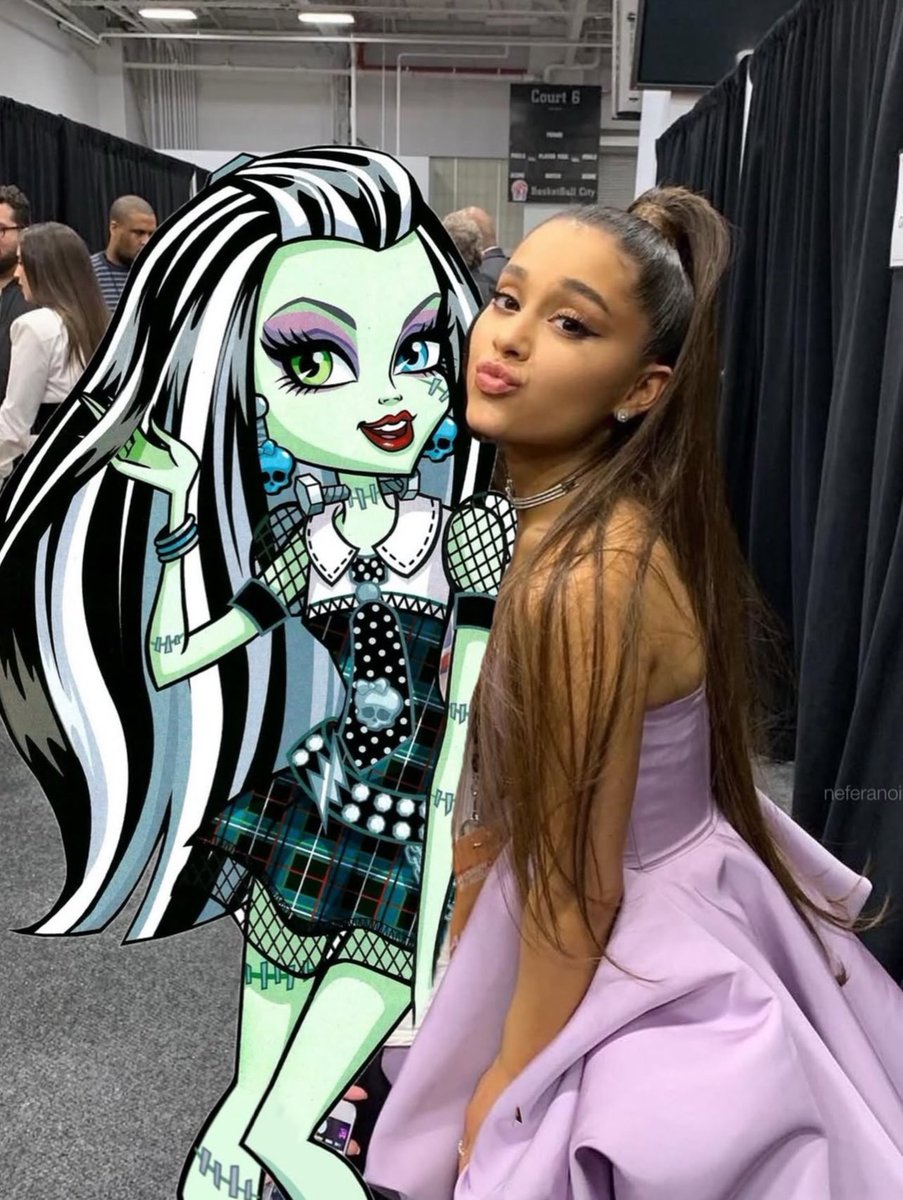 popstarparsons's tweet photo. feeling very monster high right now... connecting with my inner child cuz monster high was my doll of choice #foreverandalways https://t.co/IidYprCgZY