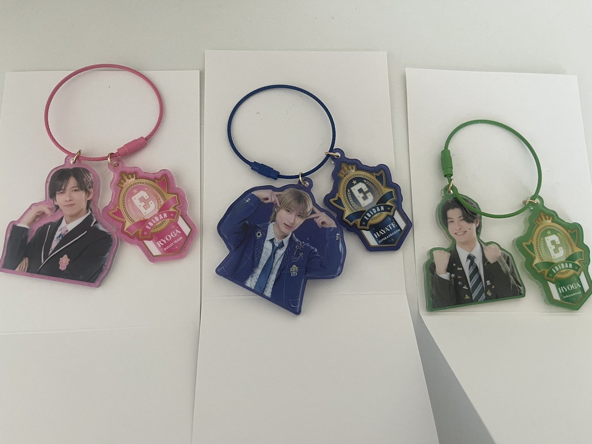 sq42465's tweet photo. EBiDAN 交換 エビライ 2026 アクキー カードキーホルダー Team A

【譲】画像( リョウガ 飯島颯 髙田彪我 EIKU )
【求】タクヤ(超特急)

8/15現地 or 郵送での交換希望です。 https://t.co/TkksJ9zccG
