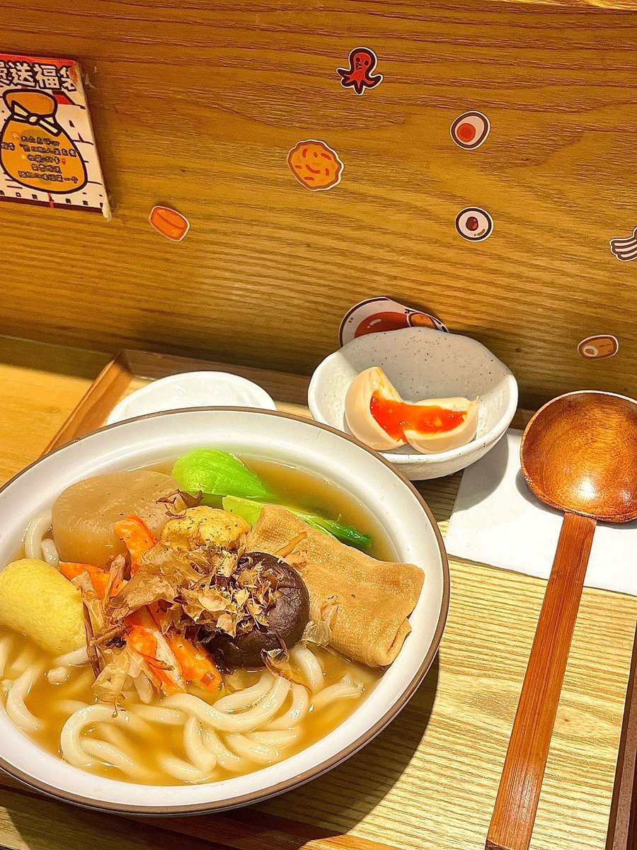 ice_killer's tweet photo. Late-night bite craving Our tiny stall’s simmering hot pot just got spicier, and every steam cloud holds a fresh story. Come sit by the counter—no rush, just warm broth. https://t.co/lUjPpzEmZS