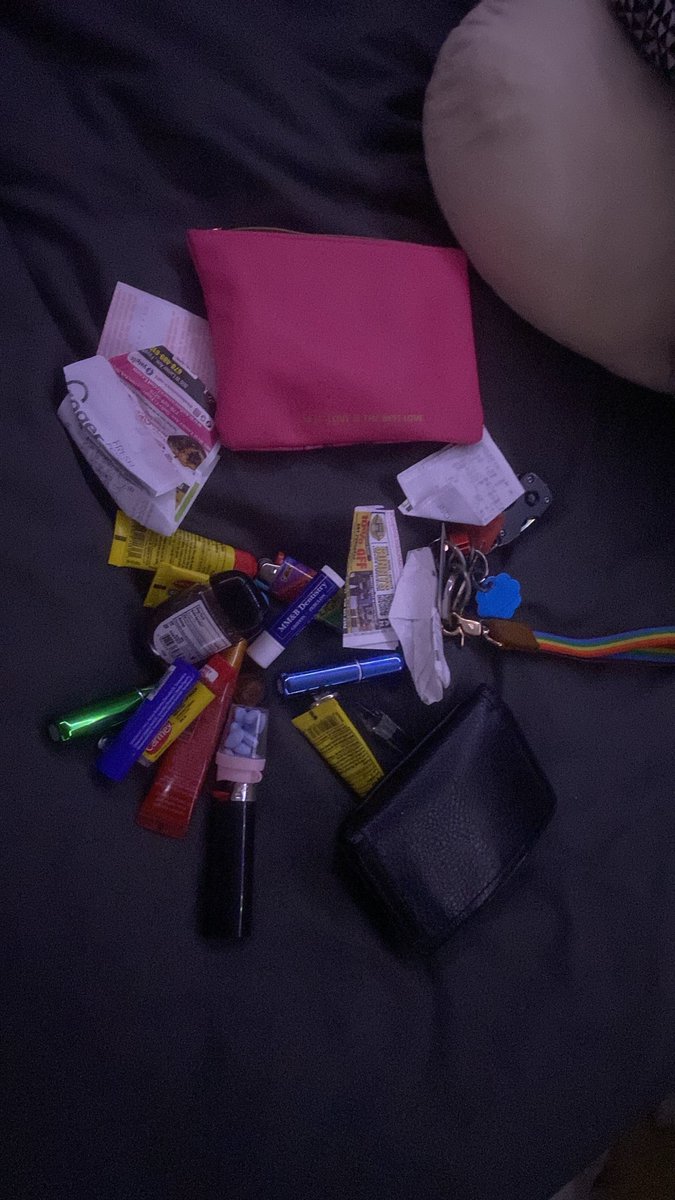 dummiwurm's tweet photo. quick whats in my bag as i dig for my favorite chapstick https://t.co/mArK2Ldgm5