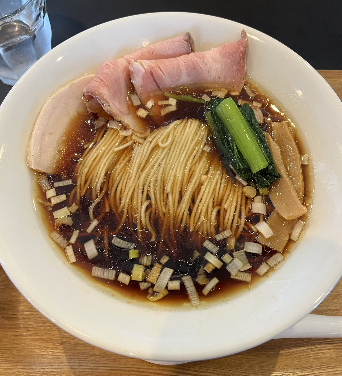 tarotaro_VR's tweet photo. 夏なのでラーメンとかき氷を喰らってきました https://t.co/4kZQTnISH9