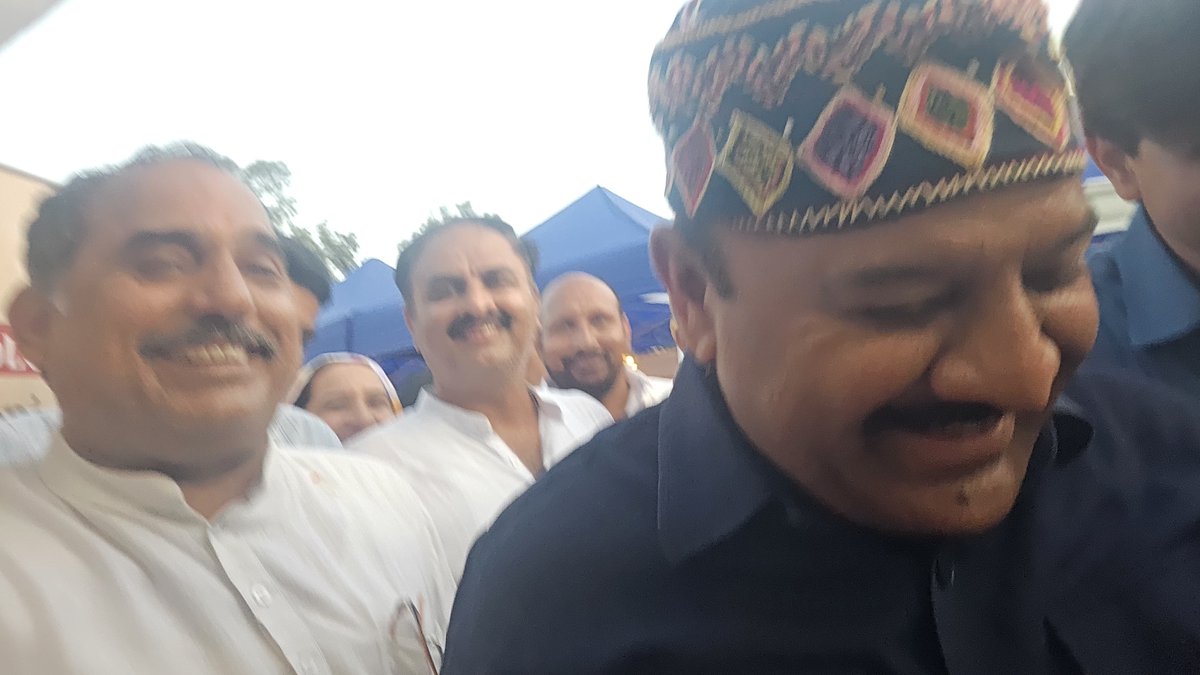 bhaurakeshsingh's tweet photo. स्थानीय हुनर को सम्मान, हमारी विरासत को पहचान! 🇮🇳

जम्मू में माननीय उपमुख्यमंत्री, जम्मू-कश्मीर श्री सुरिंदर चौधरी जी एवं नेशनल कॉन्फ्रेंस के वरिष्ठ नेता ने दो दिवसीय Handicrafts &amp; Handloom Exhibition का उद्घाटन किया। https://t.co/ENH9dRWSxa