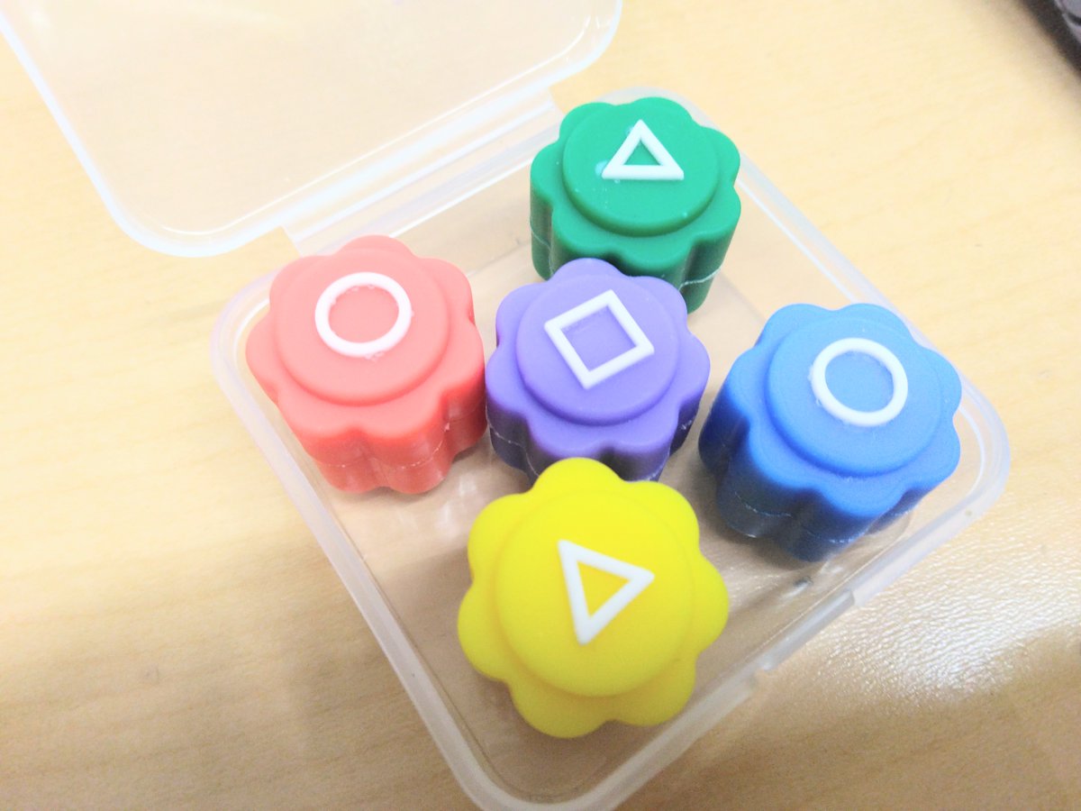 NEXTSTAGE1983's tweet photo. 🎲新入荷🎲

話題の『イカゲーム』から
サイコロ＆コンギが入荷‼️🦑🔴

あのゲームをお家で楽しめる⁉️😆
友達同士や家族で挑戦しよう🔥

気になる方はぜひチェック👀💨

#リサイクルショップ
#札幌市豊平区月寒中央通
#イカゲーム
#コンギ
#札幌Twitter会 https://t.co/0nBQzjLJ5M