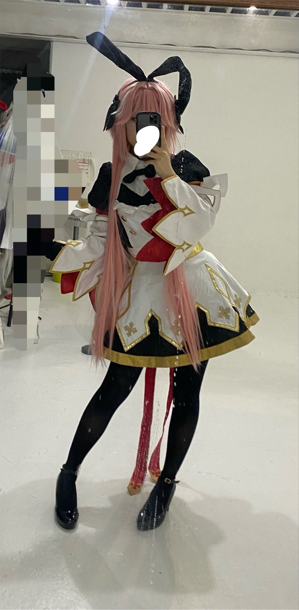 oberyl_c's tweet photo. アストルフォ全身差分🎶
#Astolfocosplay #FGOcosplay https://t.co/QWCt5hsTyJ