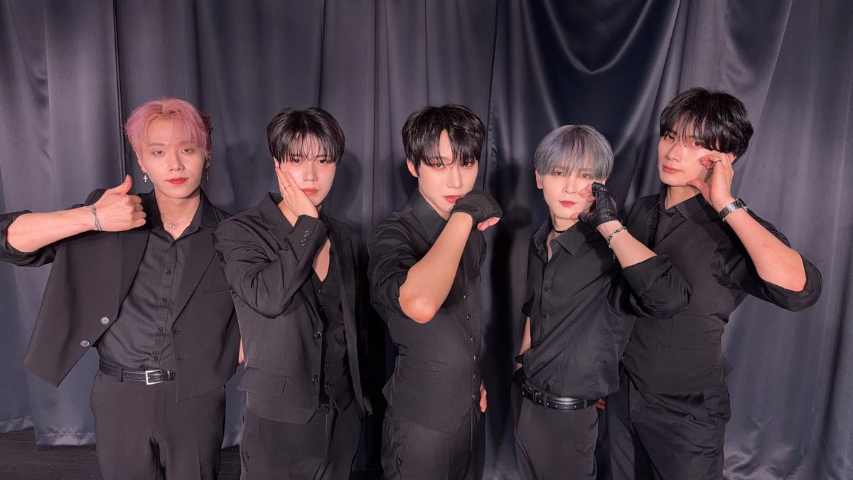 DONE_OFFICIALJP's tweet photo. D-ONE JAPAN LIVE -HEATWAVE-
夏🌞夏🍉夏🎐!
この暑い夏に
D-ONEとの楽しいサマーメモリーはいかが⁉️🏖️💓
🗓️8/8(土) 16:00
📍K-Stage O!
🎫当日券あり
⭐ランダムチェキ販売⭐
💙初回観覧無料+2ショットチェキ撮影プレゼント🎁
#D_ONE #DONE #ディーワン #新大久保 https://t.co/vM9ZyObcwV