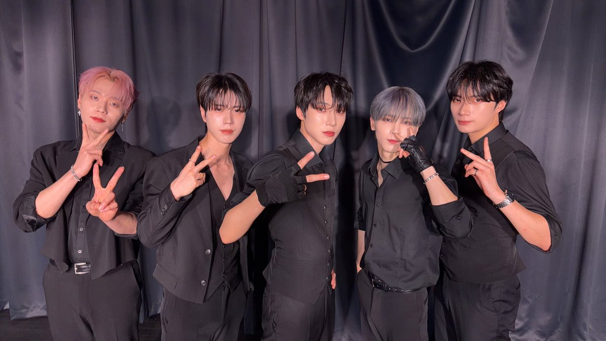 DONE_OFFICIALJP's tweet photo. D-ONE JAPAN LIVE -HEATWAVE-
夏🌞夏🍉夏🎐!
この暑い夏に
D-ONEとの楽しいサマーメモリーはいかが⁉️🏖️💓
🗓️8/8(土) 16:00
📍K-Stage O!
🎫当日券あり
⭐ランダムチェキ販売⭐
💙初回観覧無料+2ショットチェキ撮影プレゼント🎁
#D_ONE #DONE #ディーワン #新大久保 https://t.co/vM9ZyObcwV