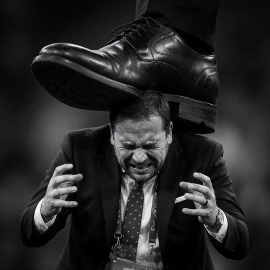 arajy87811's tweet photo. اطردوا ابن الكلب هذا من النادي . https://t.co/BD3byvFFxR