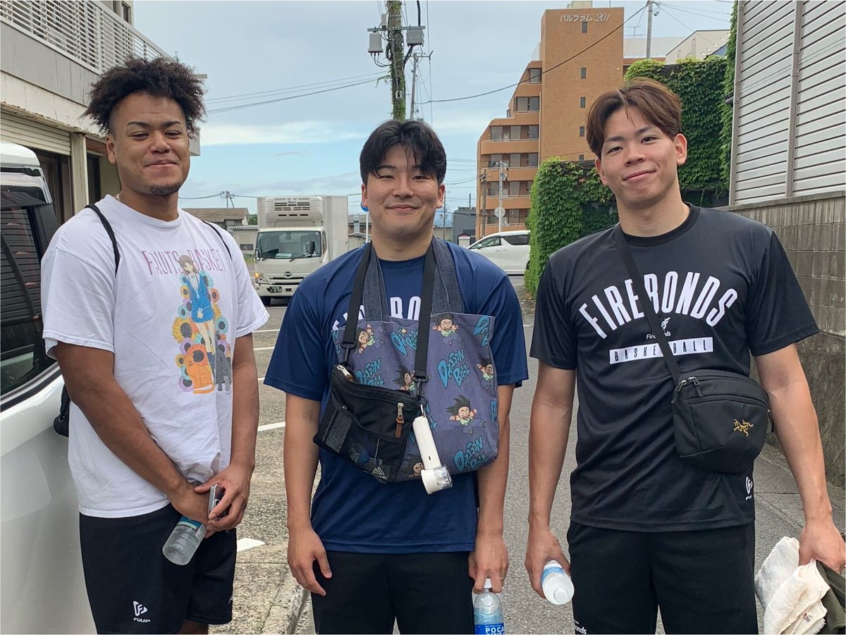 firebonds's tweet photo. 本日開催される、第57回 #福島わらじまつり に向けてジャバ、ますこ、ショーヤの3人が出発‼️🚗💨

雲行きが怪しいですが、祭りを全力で盛り上げてきますので、会場に来られる方は後ほどお会いしましょう👋💜🔥

#firebonds
#福島ファイヤーボンズ
#米山ジャバ偉生
#益子拓己
#小川翔矢 https://t.co/TmSiZD7eNw