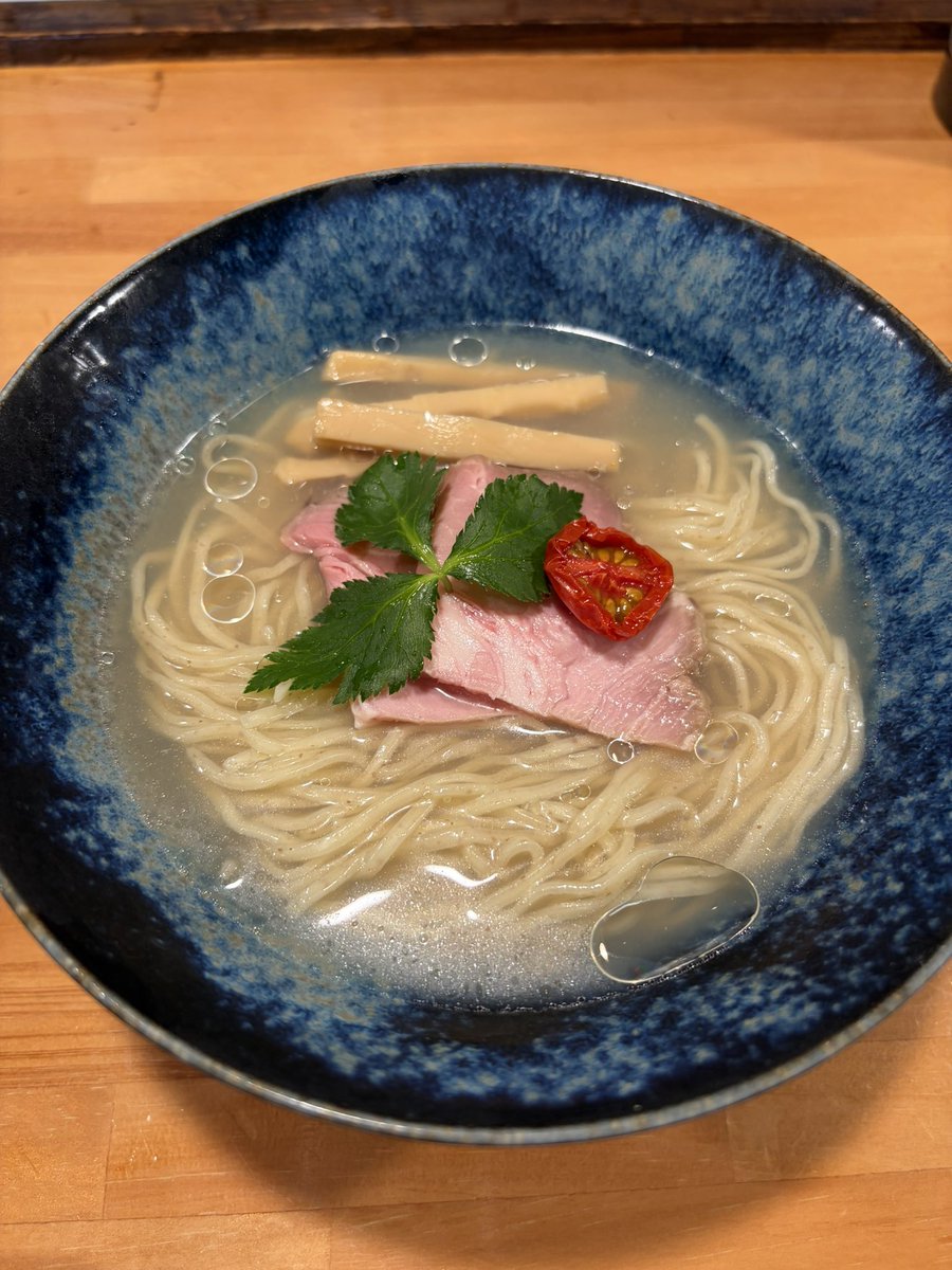 ym_gri's tweet photo. 自家製麺めがね 冷やし塩 https://t.co/DPuFnnPWvo