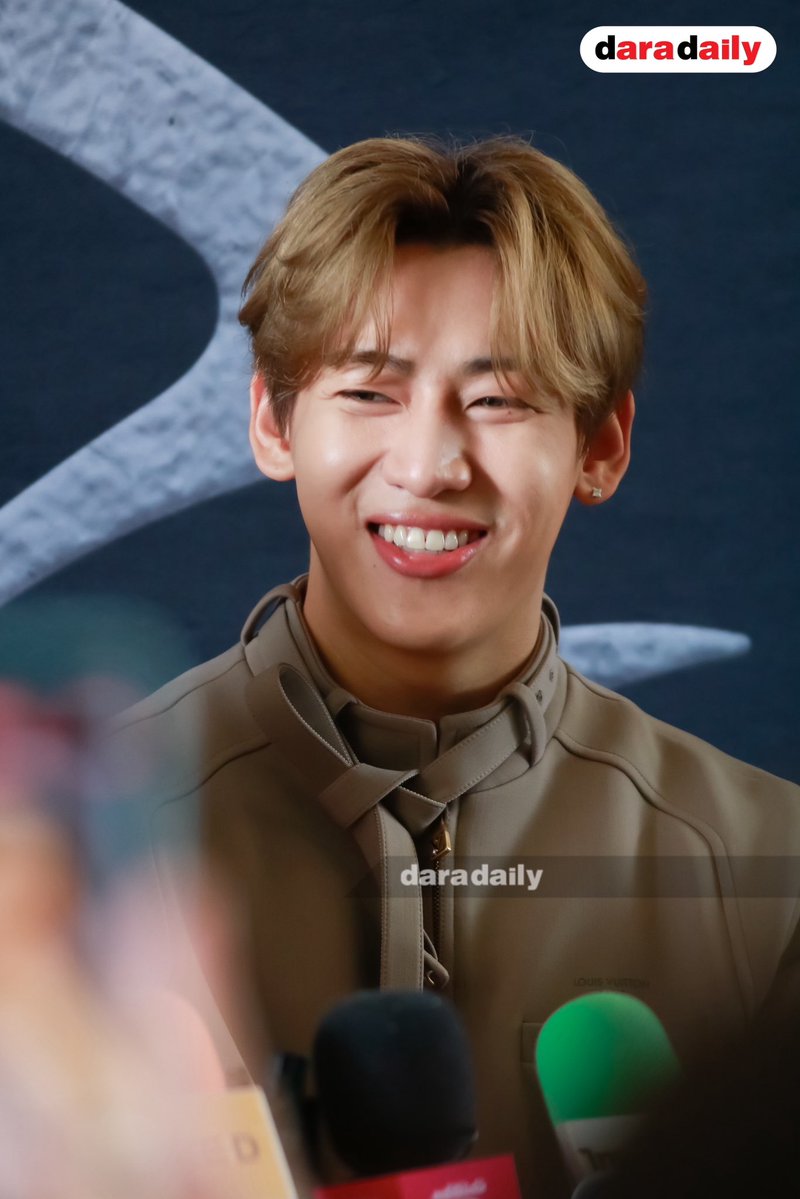 daradaily's tweet photo. ยินดีด้วยค่ะวันนี้คุณลูกชายน่ารักมากกก 🥹💚

#뱀뱀 #BamBam #UNSEEN2026 #WeTV #ศึกชิงบัลลังก์ผู้หยั่งรู้ #ดาราเดลี่ #daradaily #ข่าวบันเทิง https://t.co/x8NJerkVp8