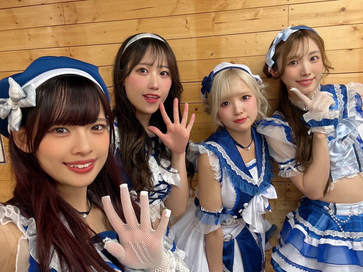 ArcanaCharm's tweet photo. 本日は『エクスクラメーション!!!』にお越しいただきありがとうございました！

8月限定のマリン衣装、いかがでしたか？
涼しげなマリン衣装で、みなさまにも少しでも夏を感じてもらえていたら嬉しいです☀️✨

💜💜💜このあとは💜💜💜
『やややの日カフェイベント』開催✨

⏰ 18:00~23:00
📍 秋葉原トリプルセブン
 東京都千代田区外神田３丁目１−２ 明治ビル 3F

あるあむメンバー全員参加！💜
ややはやややの日限定衣装、他メンバーはうさちゃんビジュアルです🐰
（通常チェキ券、特典券は使用できません。）

この日限定手作りフード、オリジナ缶チューハイ、オリジナルカクテル、あります🍻✨

【システム】
・チャージ1,500円/1時間
・延長500円/30分
・アルコール800円
・ソフドリ600円
・サイン有チェキ2,000円
+税  
(1時間1オーダー※キャストドリンク、チェキを除く)

予約不要、出入り自由🙆‍♀

今年は8が3つのスーパーやややの日です！
歴史に残る一日を一緒に過ごしましょう🎀ᩙ

#ArcanaCharm #あるあむ
#ややちゃんと乾杯部
