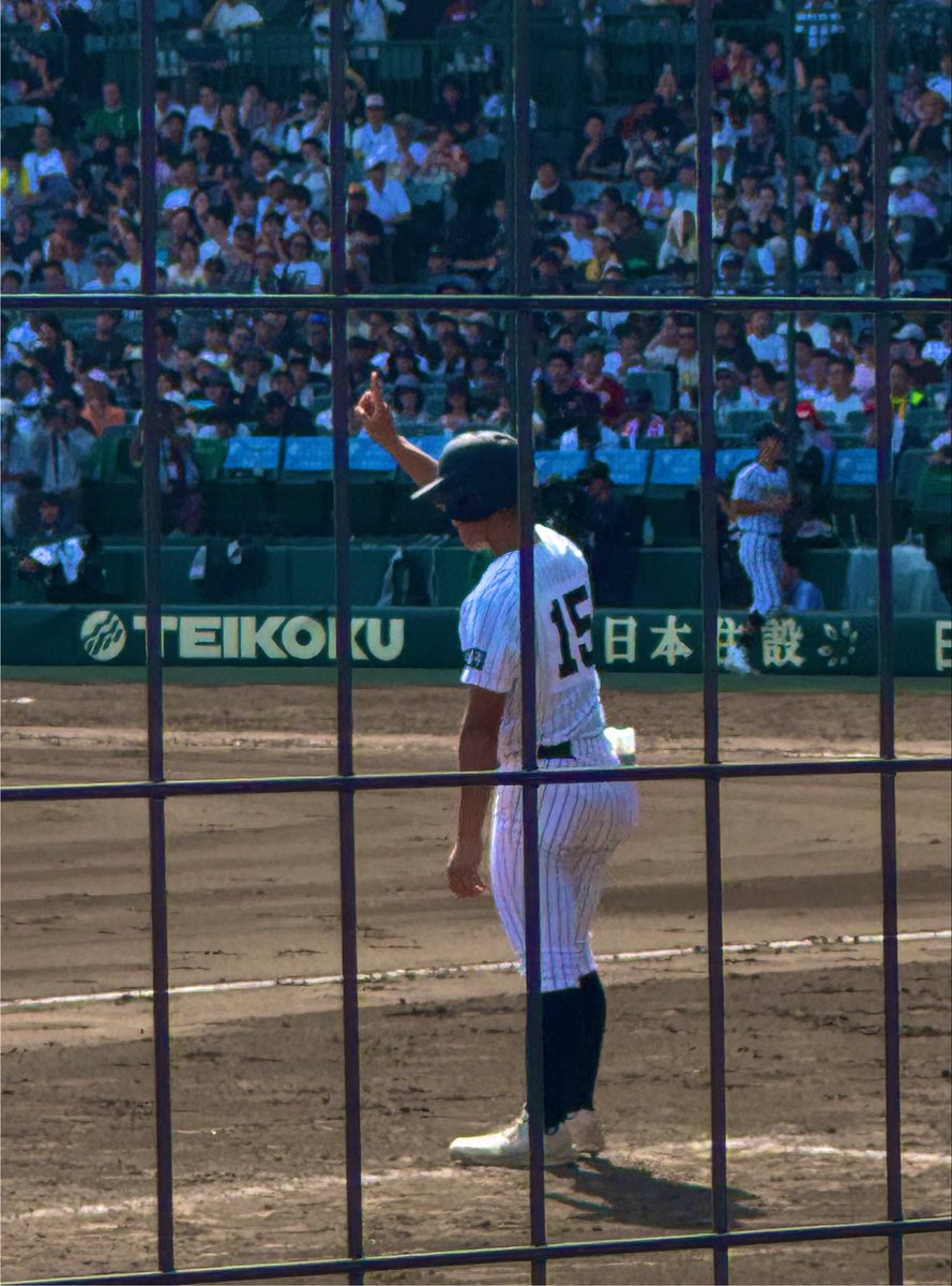 MezaseKoshien89's tweet photo. 金沢裕誠くん頑張れ💪

監督さんも今日はメガホン叩いてアルプスで応援されてるのかな☺️ https://t.co/ZNmgM0qqKk