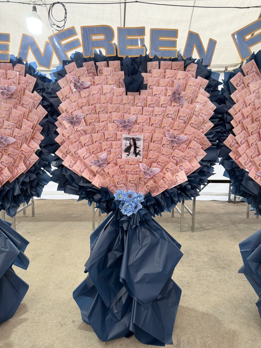 sumforestn's tweet photo. 2026.08.08 | Birthday Support from Freen’s 富婆 for Freen 💖
Happy birthday to the most beautiful Freen in the world! 🎂✨
@srchafreen
4 Flower: 64,000 THB
28 Butterflies:28,000 THB
Total: 92,000 THB

#RoomNumberFreen
#InTheFreenRoom
#srchafreen #GIRLFREEN https://t.co/QjZCo1D9it
