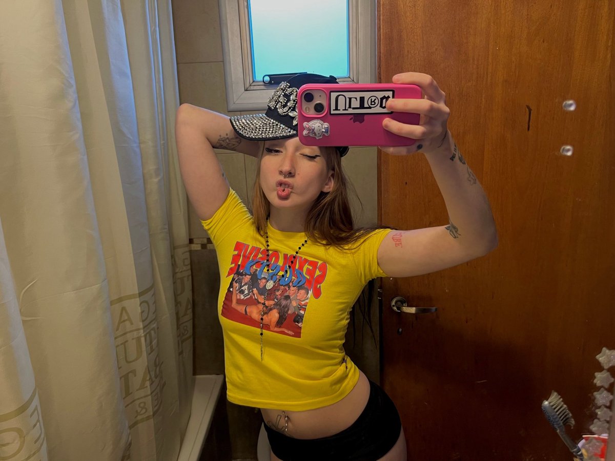 sam_love92's tweet photo. yeehaw but make it cute https://t.co/hH7sKDS4j7