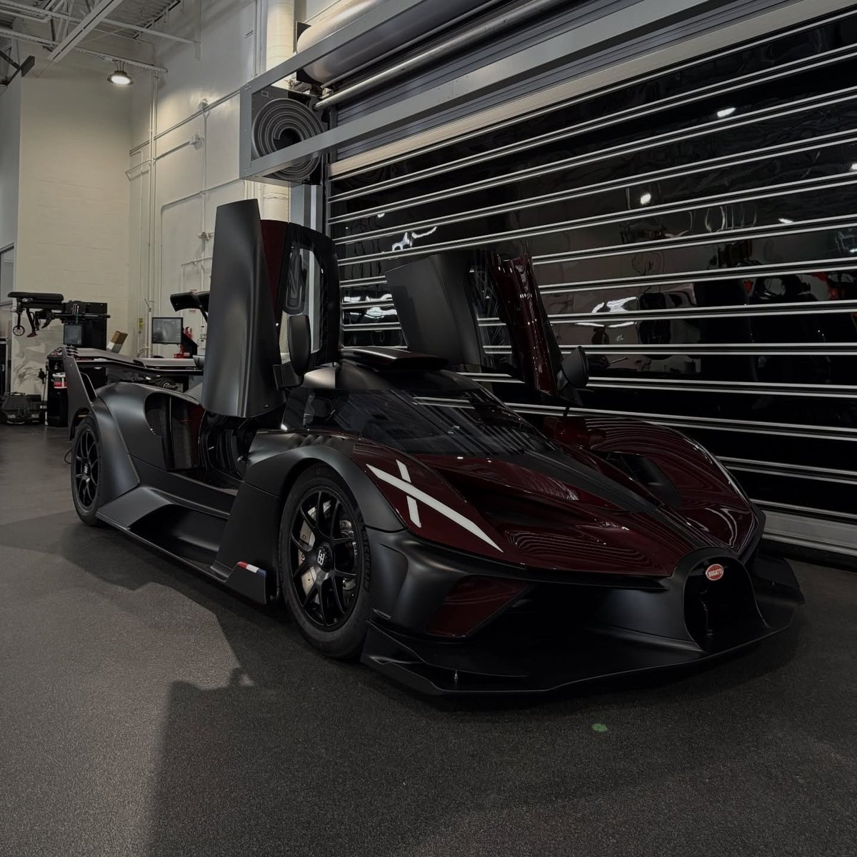 StanceSpec's tweet photo. Bugatti BOLIDE https://t.co/7QLhtumi2x