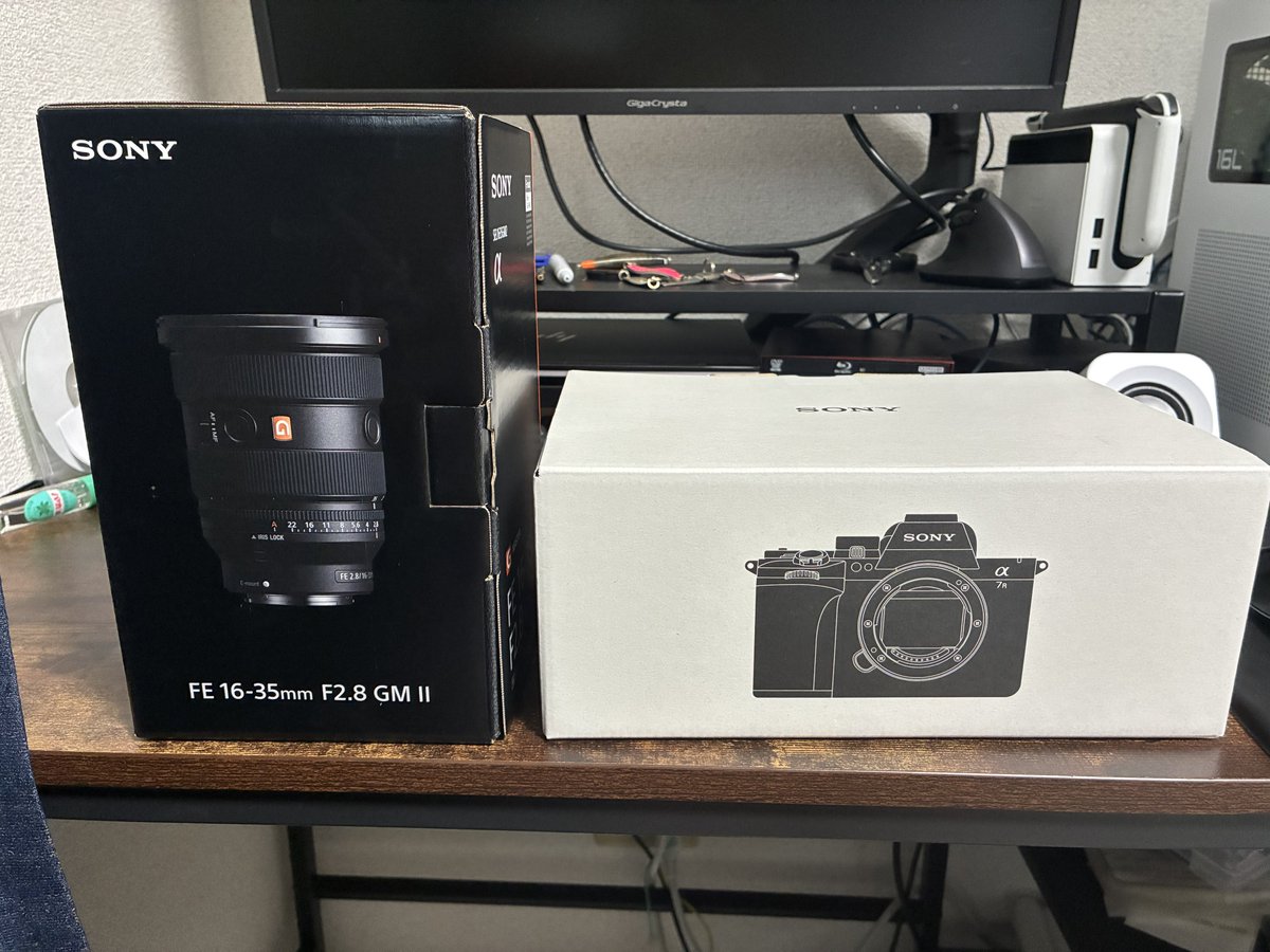 kanto_thuka's tweet photo. 20代最後となるので、ほぼ100万セットを手にしました。 https://t.co/C9D7xtqfUH