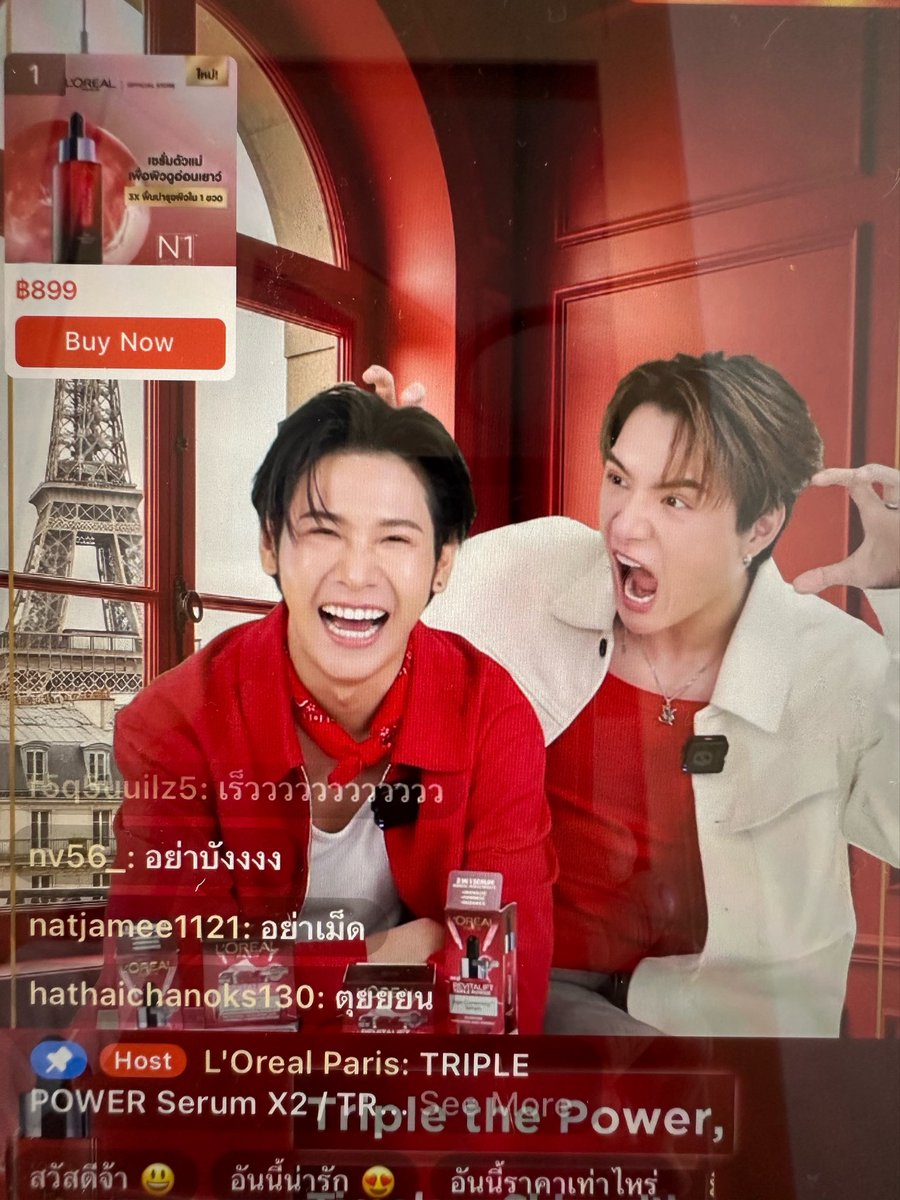 gfyyeCROj3w's tweet photo. ずっとニコニコ☺️
#SingtoPrachaya  
#LOrealTriplePowerxKristSingto https://t.co/AsNwpjFLE7