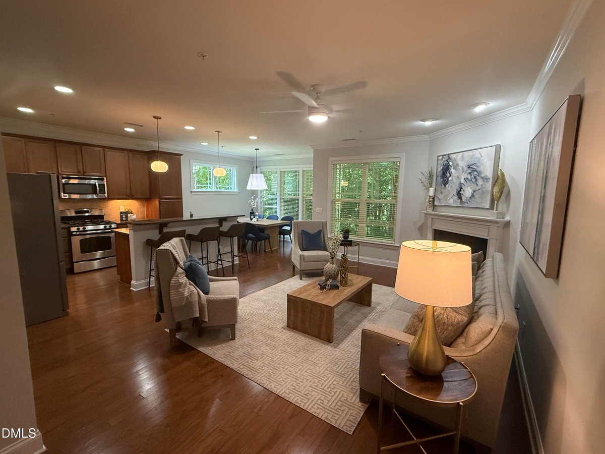 McCormickTeamRE's tweet photo. 310 Rose Walk Lane, Carrboro, NC, 27510
4 bed | 3.5 bath 2621 Sq. Ft.
Active | 495000
https://t.co/dRF8OsbDtP
Stylish, low-maintenance living in the heart of Carrboro! This desirable end-unit townhome is just steps from the free bus line and offers exceptional convenience to... https://t.co/0v8xRfjgUf