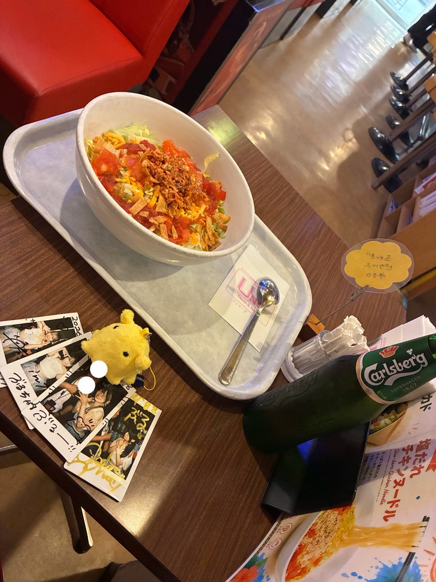 bullrasta's tweet photo. チキンタコライスとカールスバーグ

天元・・・私は貴様と違い好きで推してきたんだ、6年続く！アイドル戦争！合従連衡の！！呪いの世界を！！！ https://t.co/YOFi60TlCQ