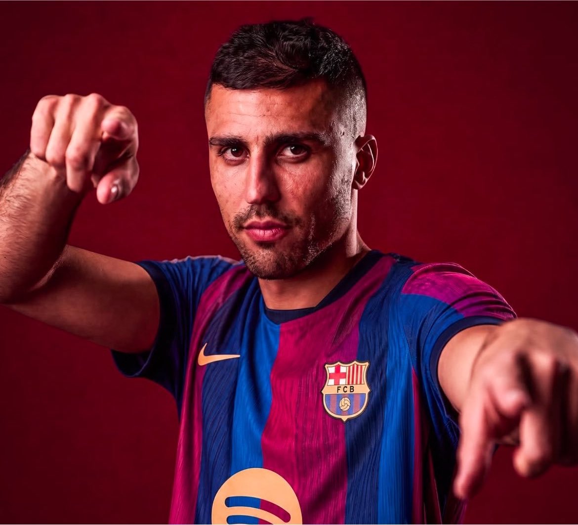 _IamMEDY's tweet photo. Barcelona need to get the Rodri deal done and stop wasting time. 🔵🔴

Get Rodri in, then put all the focus on Julián Álvarez.

Two signings that could take this Barça side to another level. 👀🔥 https://t.co/qh7YfZDYpD
