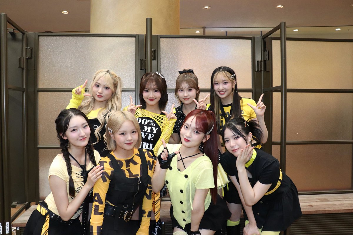 Laki922official's tweet photo. SUMMER FES 音楽LIVE☀️

暑い中お越しくださった皆さま
ありがとうございました💖

SETLIST
❶Like it!!
❷ずっとずっとずっと
❸WORK≒LiFE
❹夏の魔法
❺Dub♡Love!!
❻Gimme 143

Girls²ダンスカバー
Magic

Girls²合同パフォーマンス
Seventeen’s Summer

@tv_asahi_fes 
#Laki #サマフェス2026 https://t.co/08nuao7FAu