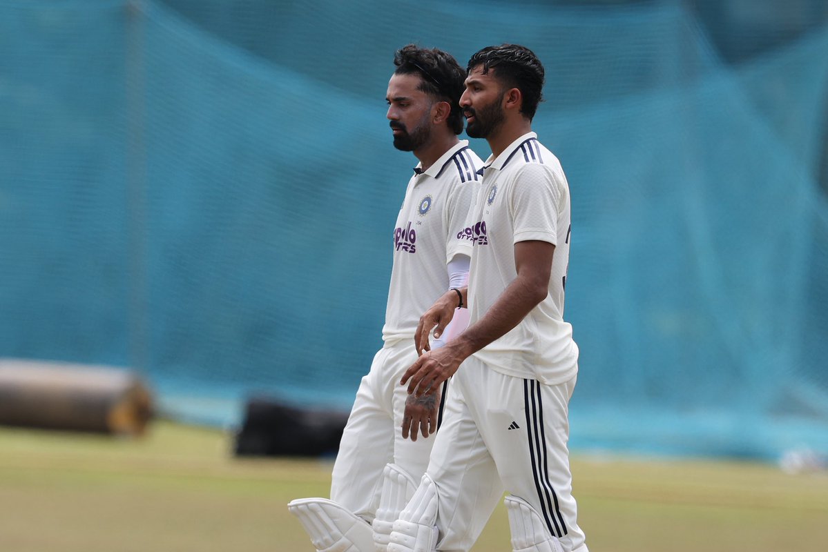 Chethan64923028's tweet photo. ನಮ್ಮ ಕರ್ನಾಟಕದ ಹುಡುಗರು 🇮🇳❤️

#Karnataka #TeamIndia #KLRahul #DevduttPadikkal https://t.co/BuU1bF4xyP