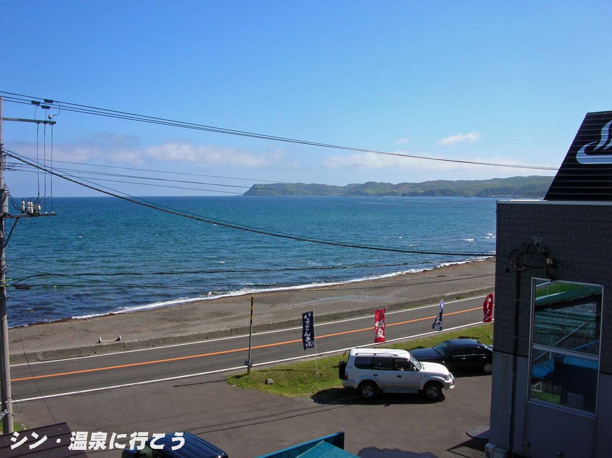 onsen2ikou's tweet photo. #北海道 #積丹町 の #温泉民宿 の「#シララ温泉 #民宿北都」です
浴槽はひとつでした
硫化水素臭がし、ちょっとつるつる感のあるお湯は酸味と泡付きがありました
現在は「ニャー助のホテルん」です

詳細はHPで：
https://t.co/O2t6vOQGL3
https://t.co/e0sNC91PQX

#温泉 #温泉に行こう #北海道の温泉 https://t.co/7q3xTBytZe