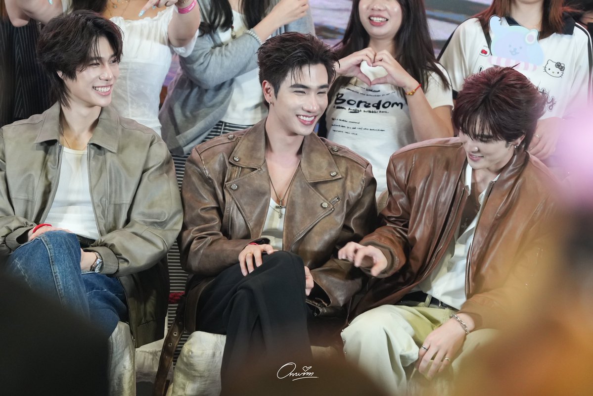 ornvim's tweet photo. ความหวานนี้ ภวยังต้องมองงงง อมยิ้มไรกันก๊อนนนน 🖤🤍

PERTHSANTA STARLIT JOURNEY

#GMMTVFanfestInMacau2026
#PerthTanapon
#Santapp https://t.co/ew5ELnYptl