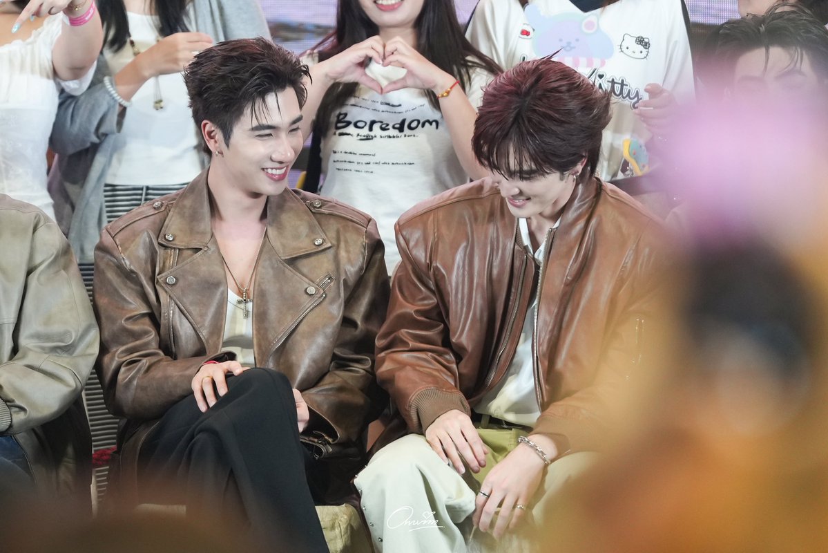 ornvim's tweet photo. ความหวานนี้ ภวยังต้องมองงงง อมยิ้มไรกันก๊อนนนน 🖤🤍

PERTHSANTA STARLIT JOURNEY

#GMMTVFanfestInMacau2026
#PerthTanapon
#Santapp https://t.co/ew5ELnYptl