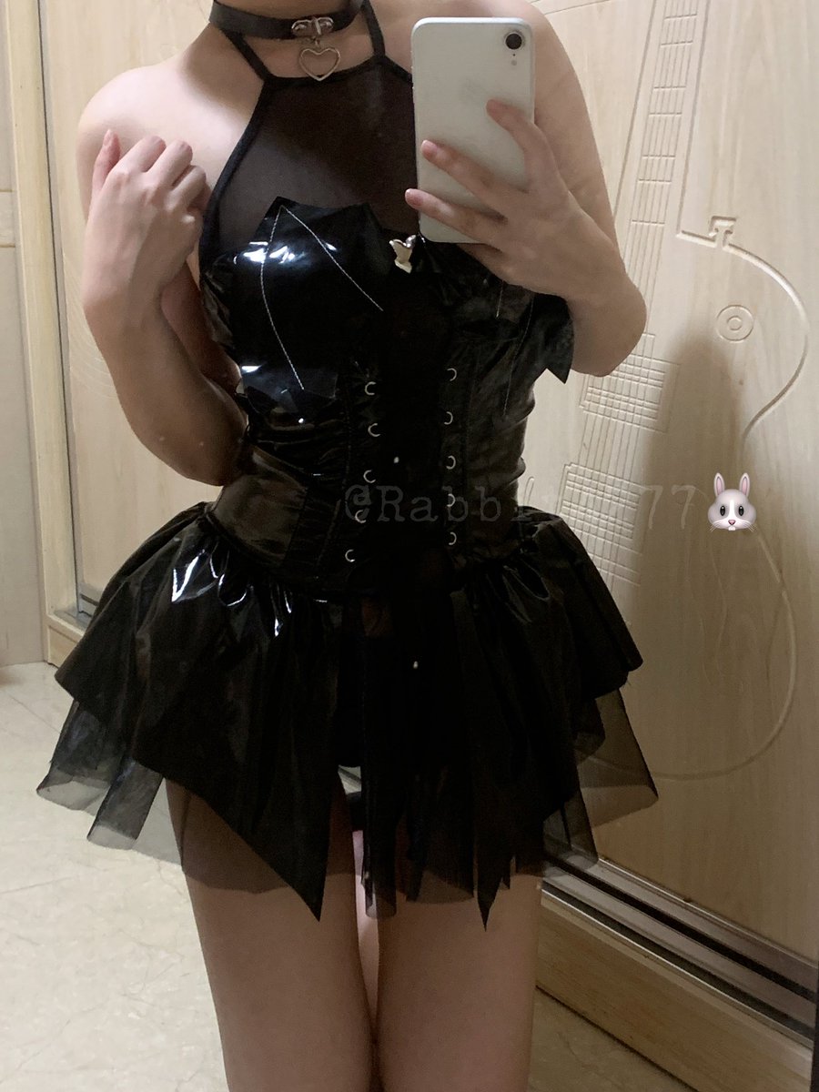 rabbit4277's tweet photo. 小恶魔👿 https://t.co/XaNZdph6AZ